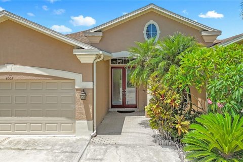 House in Bradenton, Florida 4 bedrooms, 235.04 sq.m. № 1869726 - photo 7
