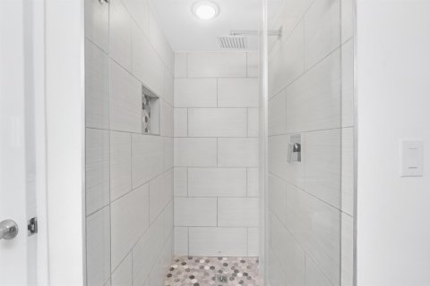 Condo in Pompano Beach, Florida, 2 bedrooms  № 2195006 - photo 17