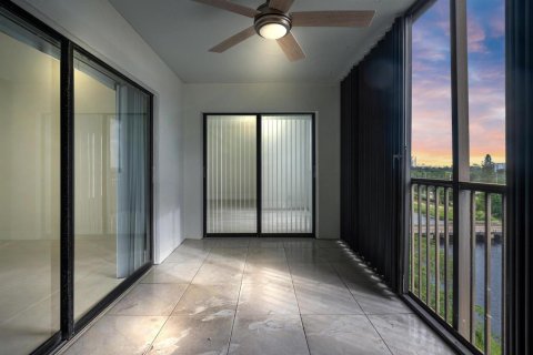 Condo in Pompano Beach, Florida, 2 bedrooms  № 2195006 - photo 27