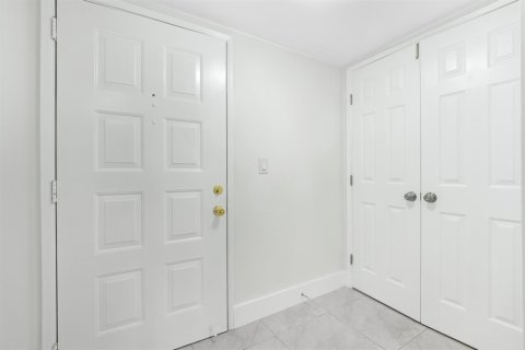 Condo in Pompano Beach, Florida, 2 bedrooms  № 2195006 - photo 26