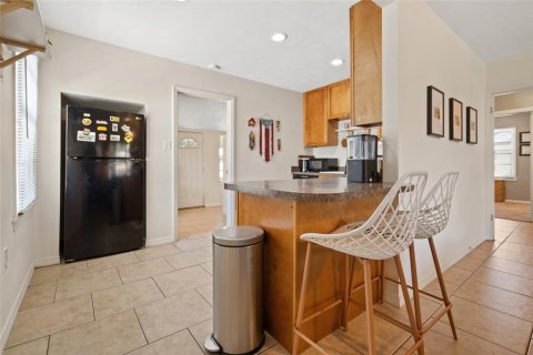 House in Tampa, Florida 2 bedrooms, 100.15 sq.m. № 1736358 - photo 9
