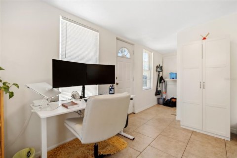 House in Tampa, Florida 2 bedrooms, 100.15 sq.m. № 1736358 - photo 14