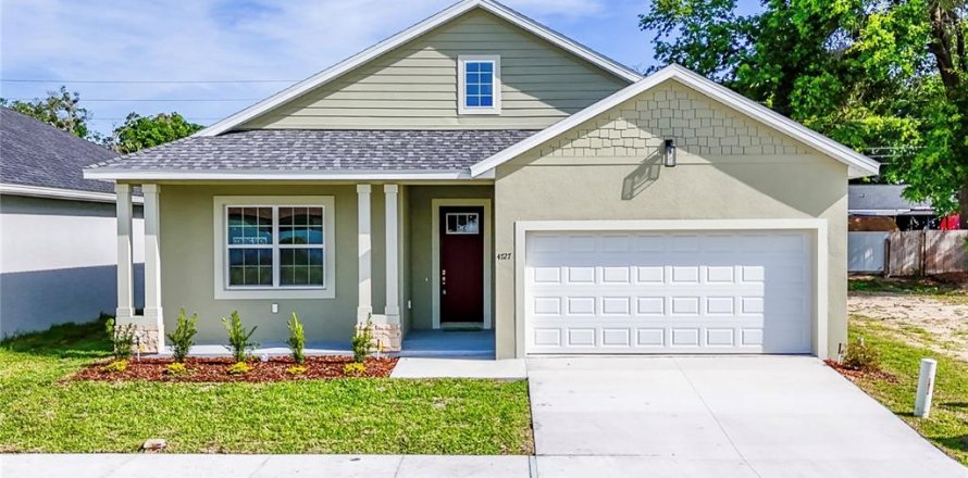 House in Ocala, Florida 3 bedrooms, 158.12 sq.m. № 2166580