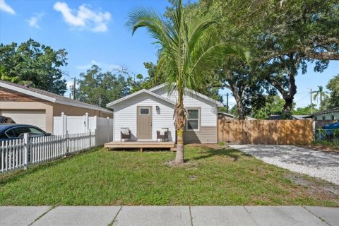 Villa ou maison à vendre à Saint Petersburg, Floride: 3 chambres, 115.2 m2 № 2398875 - photo 2