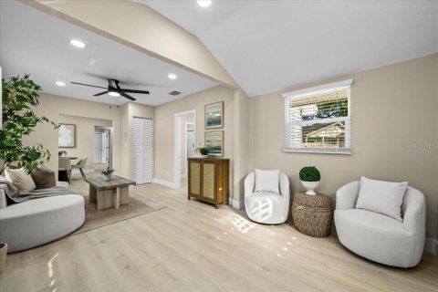 Villa ou maison à vendre à Saint Petersburg, Floride: 3 chambres, 115.2 m2 № 2398875 - photo 7