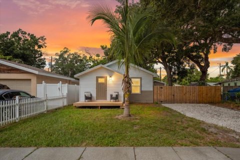 Villa ou maison à Saint Petersburg, Floride 3 chambres, 115.2 m2 № 2398875