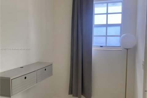 Copropriété à louer à Miami Beach, Floride: 1 chambre, 42.36 m2 № 1923863 - photo 4