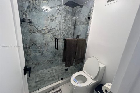 Снять в аренду кондоминиум в Майами-Бич, Флорида 49.24м2, № 1812081 - фото 10