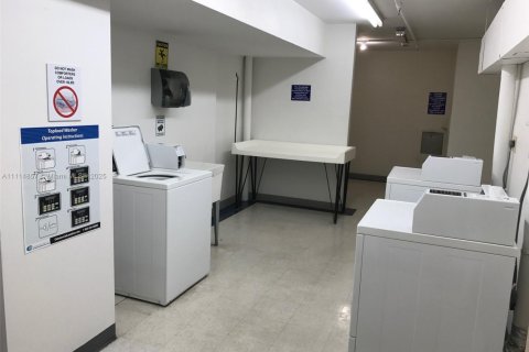 Снять в аренду кондоминиум в Майами-Бич, Флорида 49.24м2, № 1812081 - фото 30