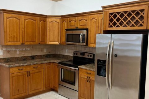 House in Boynton Beach, Florida 3 bedrooms, 176.61 sq.m. № 1731579 - photo 6