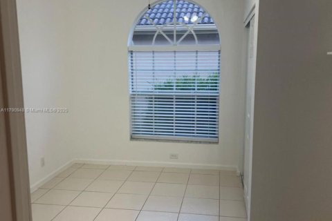 House in Boynton Beach, Florida 3 bedrooms, 176.61 sq.m. № 1731579 - photo 5