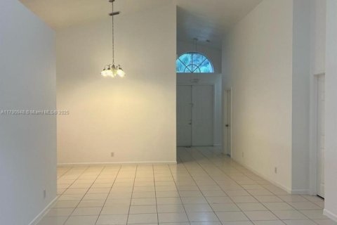 House in Boynton Beach, Florida 3 bedrooms, 176.61 sq.m. № 1731579 - photo 21