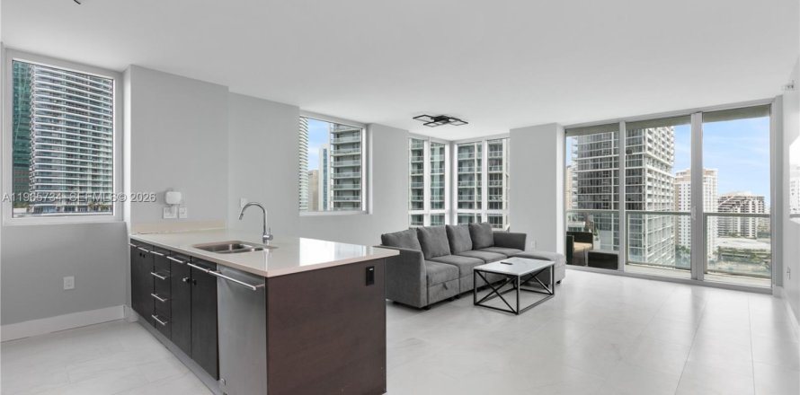 Condo à Miami, Floride, 3 chambres  № 2027321