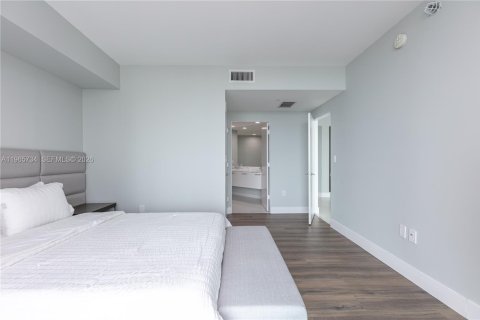 Copropriété à louer à Miami, Floride: 3 chambres, 138.8 m2 № 2027321 - photo 8