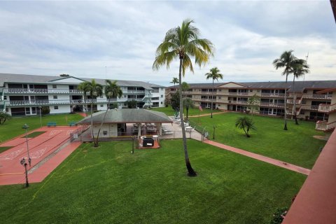 Condo in Hollywood, Florida, 1 bedroom № 2177963 - photo 22