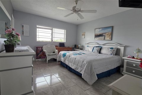 Condo in Hollywood, Florida, 1 bedroom № 2177963 - photo 14