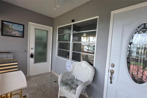 Condo in Hollywood, Florida, 1 bedroom № 2177963 - photo 19
