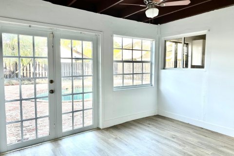 House in Miami, Florida 3 bedrooms, 137.5 sq.m. № 1728326 - photo 5