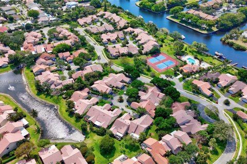 Купить таунхаус в Бока-Ратон, Флорида 3 спальни, 181.44м2, № 1957957 - фото 26