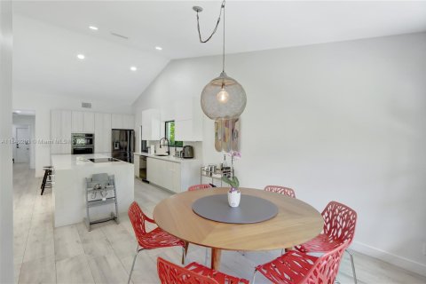 Купить таунхаус в Бока-Ратон, Флорида 3 спальни, 181.44м2, № 1957957 - фото 7