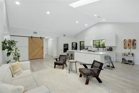 Купить таунхаус в Бока-Ратон, Флорида 3 спальни, 181.44м2, № 1957957 - фото 6