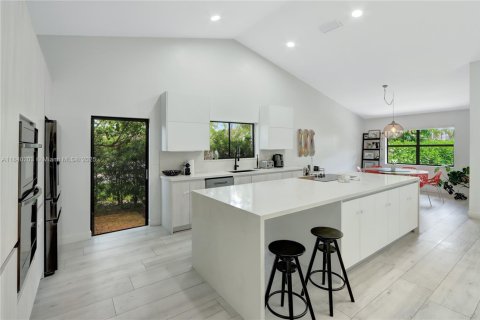 Купить таунхаус в Бока-Ратон, Флорида 3 спальни, 181.44м2, № 1957957 - фото 9