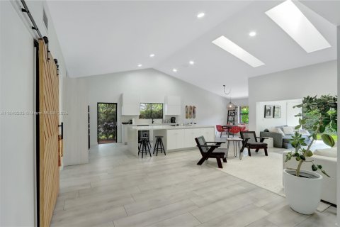 Купить таунхаус в Бока-Ратон, Флорида 3 спальни, 181.44м2, № 1957957 - фото 1