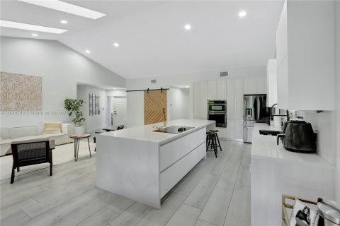 Купить таунхаус в Бока-Ратон, Флорида 3 спальни, 181.44м2, № 1957957 - фото 8