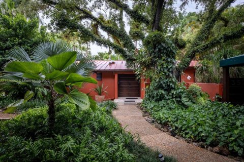 Casa en venta en Miami, Florida, 3 dormitorios, 221.57 m2 № 1842388 - foto 1