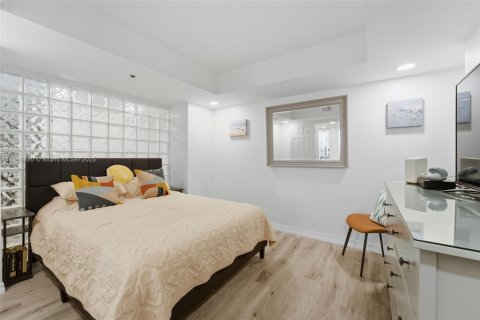 Copropriété à louer à Miami, Floride: 2 chambres, 140.19 m2 № 1951000 - photo 18