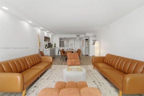 Copropriété à louer à Miami, Floride: 2 chambres, 140.19 m2 № 1951000 - photo 8