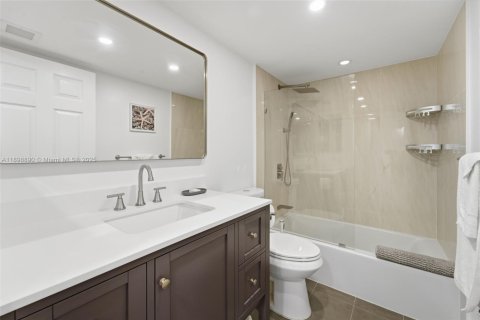 Copropriété à louer à Miami, Floride: 2 chambres, 140.19 m2 № 1951000 - photo 16