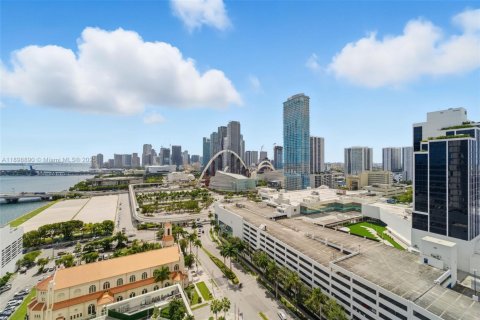 Copropriété à louer à Miami, Floride: 2 chambres, 140.19 m2 № 1951000 - photo 23