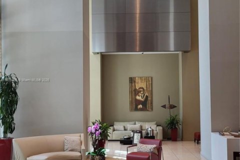 Condominio en alquiler en Miami, Florida, 2 dormitorios, 93.46 m2 № 1921919 - foto 13