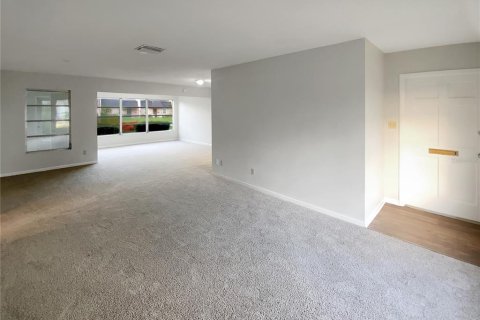 Copropriété à vendre à Seminole, Floride: 2 chambres, 111.95 m2 № 1822929 - photo 3