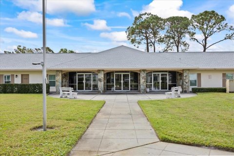 Condo in Seminole, Florida, 2 bedrooms  № 1822929 - photo 28