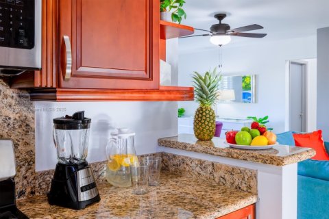 Villa ou maison à louer à Hollywood, Floride: 3 chambres, 149.39 m2 № 1971417 - photo 18