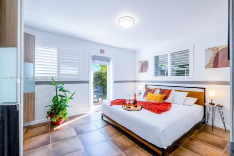 Villa ou maison à louer à Hollywood, Floride: 3 chambres, 149.39 m2 № 1971417 - photo 20