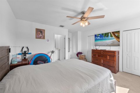 Adosado en venta en Florida City, Florida, 4 dormitorios, 160.72 m2 № 1957283 - foto 19