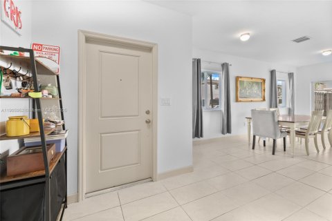 Adosado en venta en Florida City, Florida, 4 dormitorios, 160.72 m2 № 1957283 - foto 7