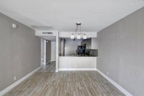 Condo in Boca Raton, Florida, 2 bedrooms № 2153676 - photo 24
