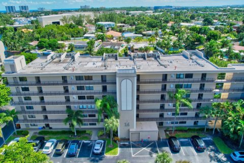 Condo in Boca Raton, Florida, 2 bedrooms № 2153676 - photo 2