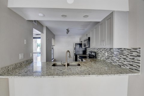 Condo in Boca Raton, Florida, 2 bedrooms № 2153676 - photo 22
