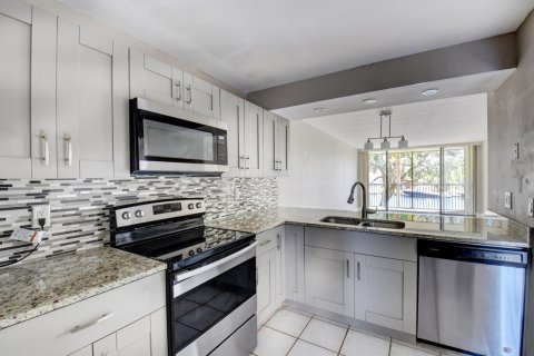 Condo in Boca Raton, Florida, 2 bedrooms № 2153676 - photo 21