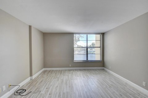 Condo in Boca Raton, Florida, 2 bedrooms № 2153676 - photo 26