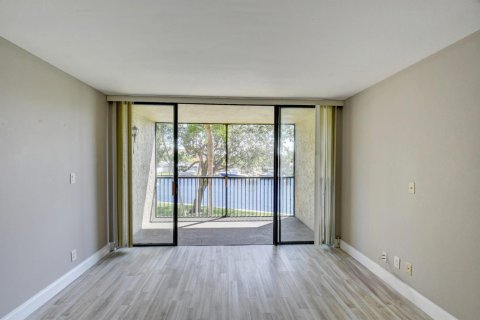 Condo in Boca Raton, Florida, 2 bedrooms № 2153676 - photo 14