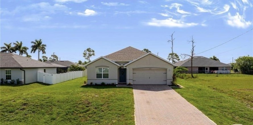 Casa en Cape Coral, Florida 4 dormitorios, 169.83 m2 № 2383871