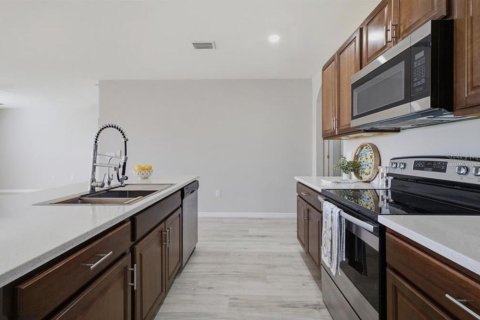 Casa en venta en Cape Coral, Florida, 4 dormitorios, 169.83 m2 № 2383871 - foto 3