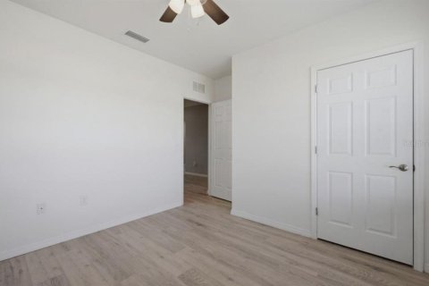 Casa en venta en Cape Coral, Florida, 4 dormitorios, 169.83 m2 № 2383871 - foto 15