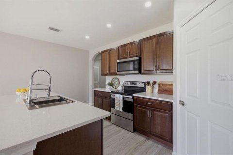 Casa en venta en Cape Coral, Florida, 4 dormitorios, 169.83 m2 № 2383871 - foto 5